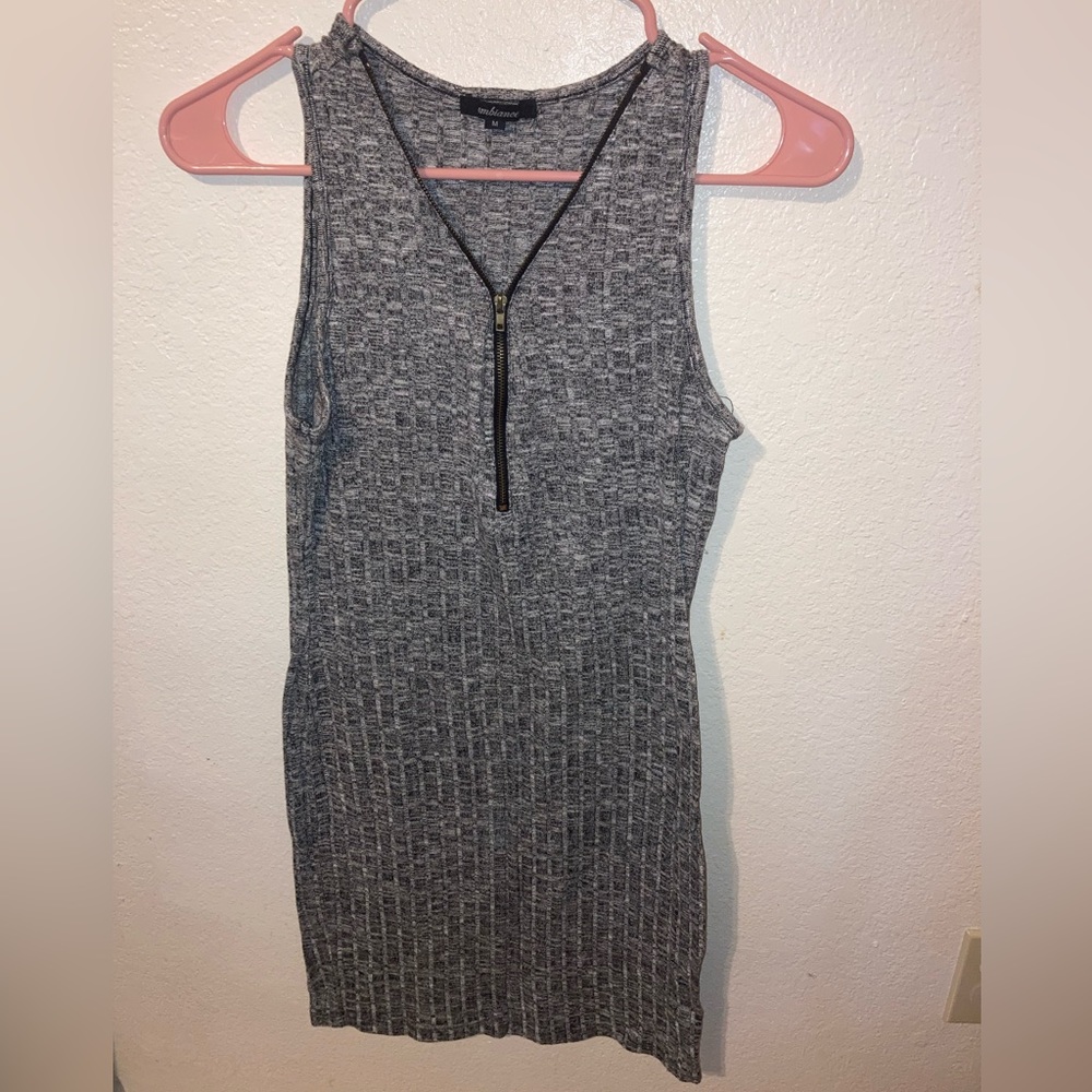 Knee Lengh Dress / No sleeves